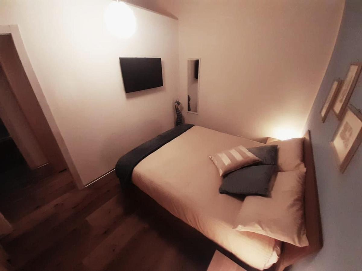 Kinghouse Apartment Домодосола Екстериор снимка