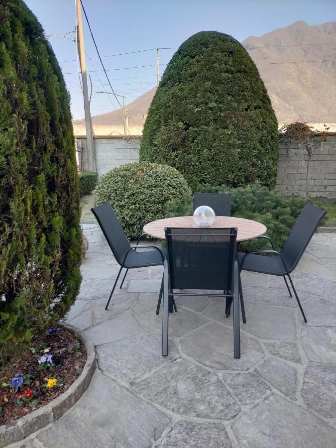 Kinghouse Apartment Домодосола Екстериор снимка